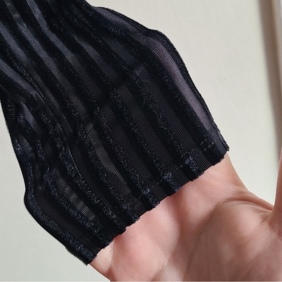 La Senza long sleeve crop top - Picture 4 of 5